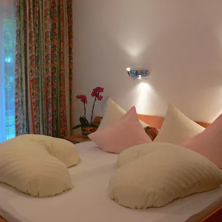 Maximilian Apartment
